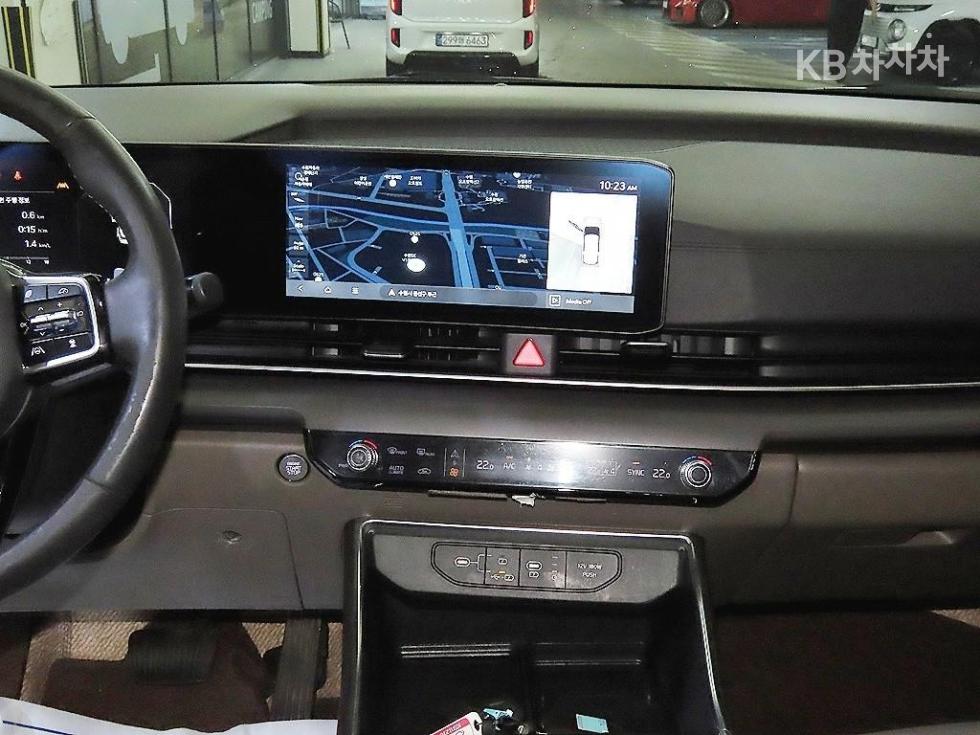 Kia Carnival — miniaturë 11