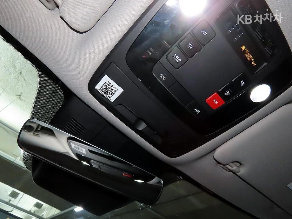 Kia Carnival — miniaturë 14