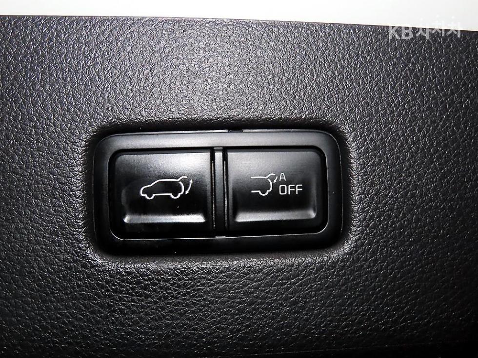 Kia Carnival — miniaturë 15