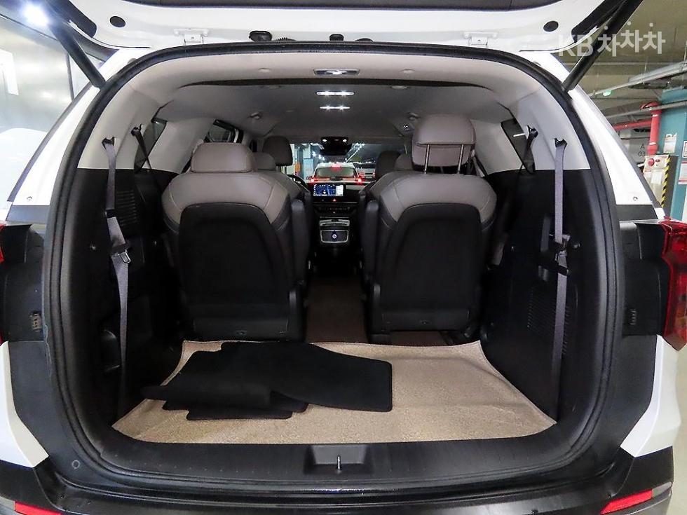 Kia Carnival — miniaturë 16