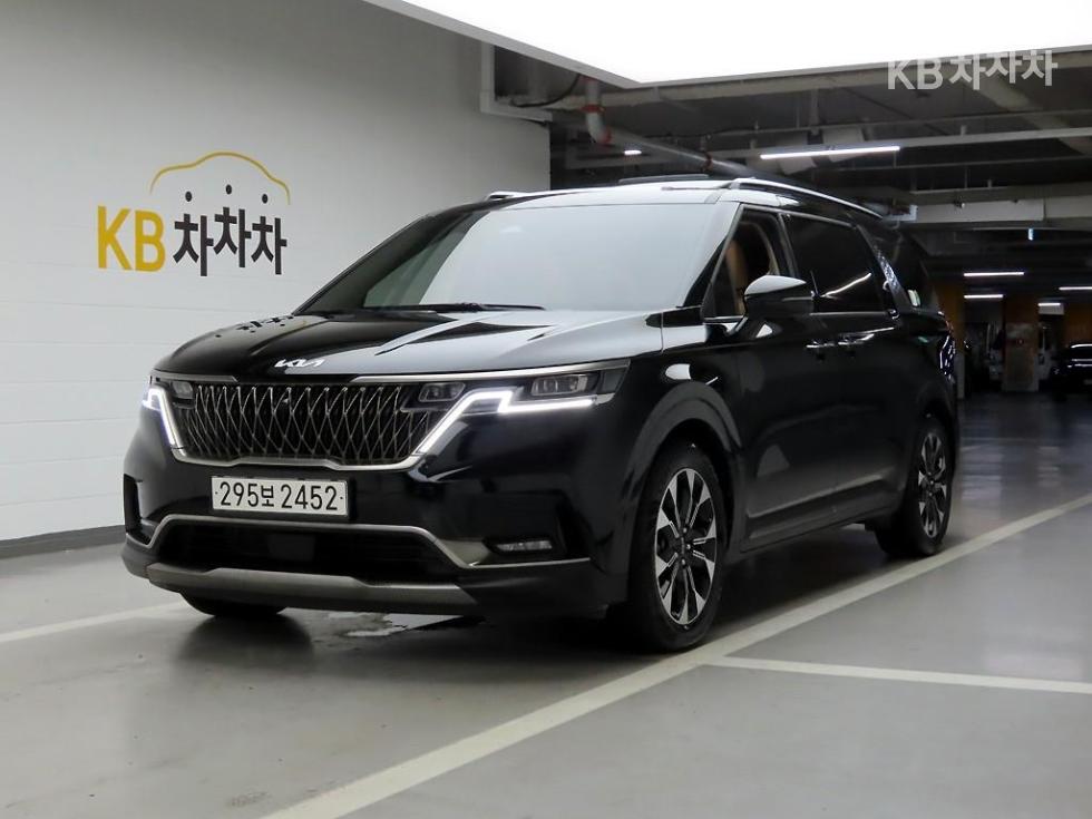 Kia Carnival — miniaturë 2