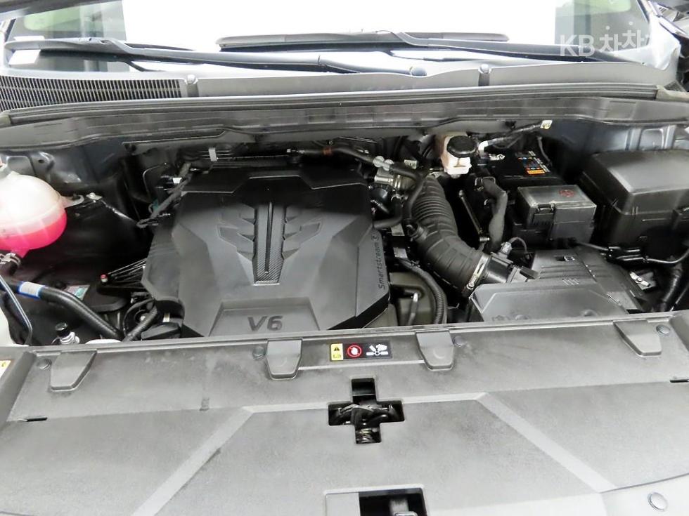 Kia Carnival — miniaturë 20