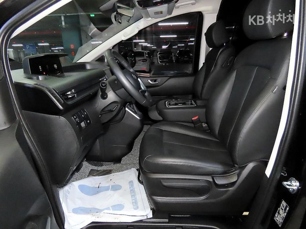 Hyundai Staria — miniaturë 6