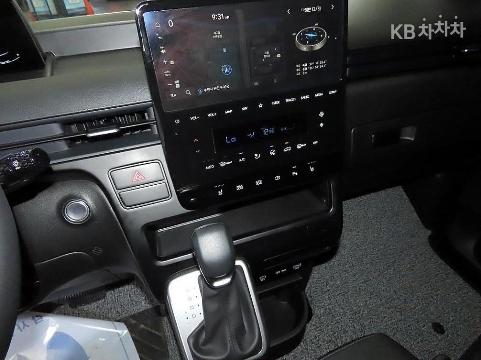 Hyundai Staria — miniaturë 10