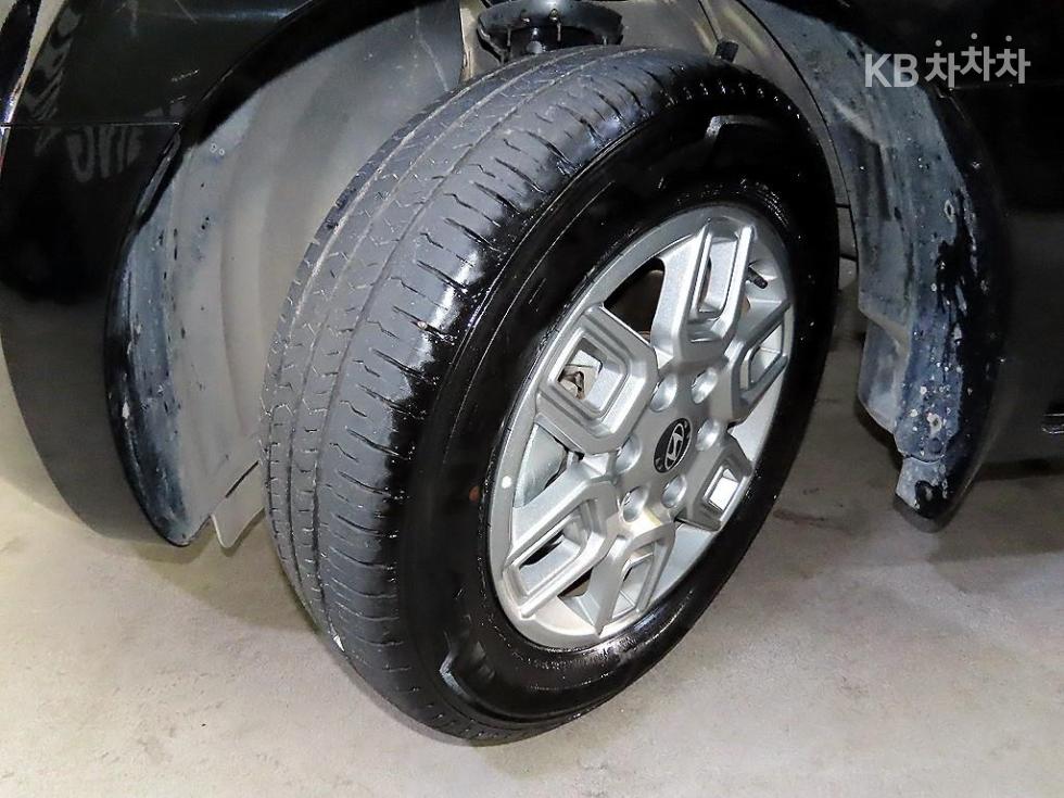 Hyundai Staria — miniaturë 17