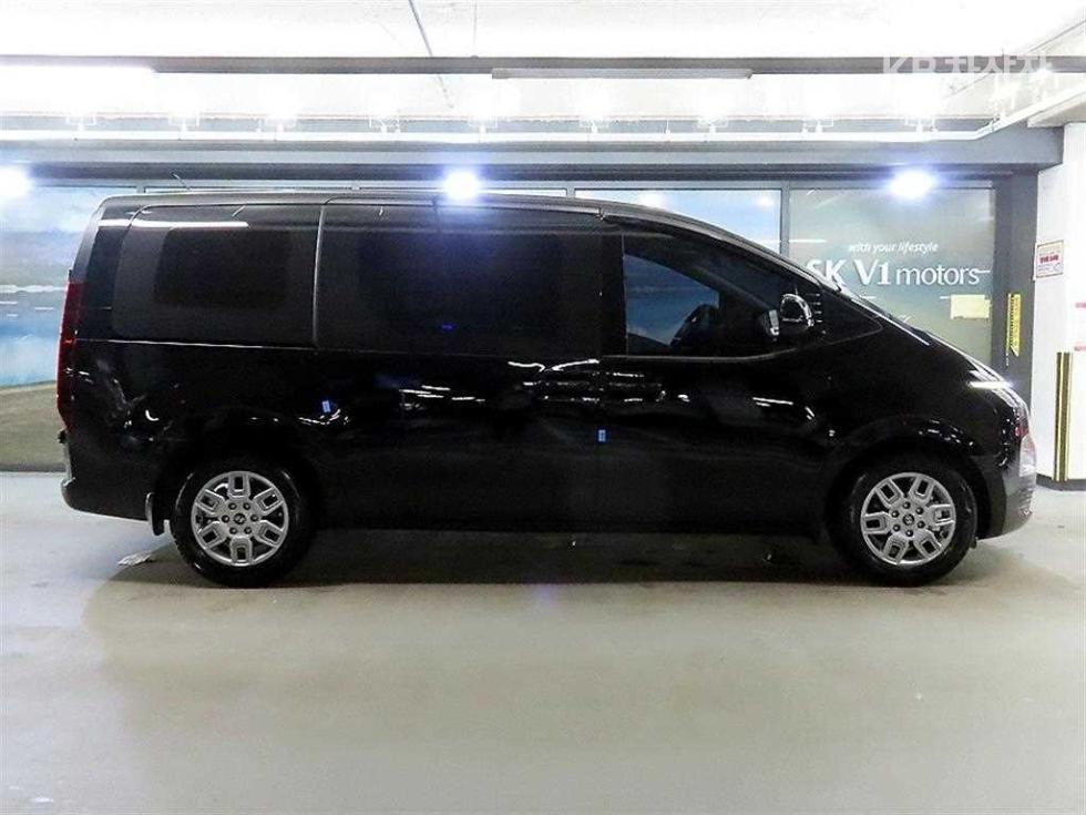 Hyundai Staria — miniaturë 3