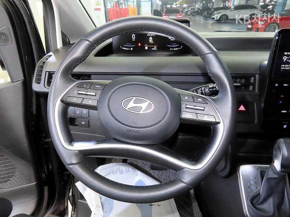 Hyundai Staria — miniaturë 7