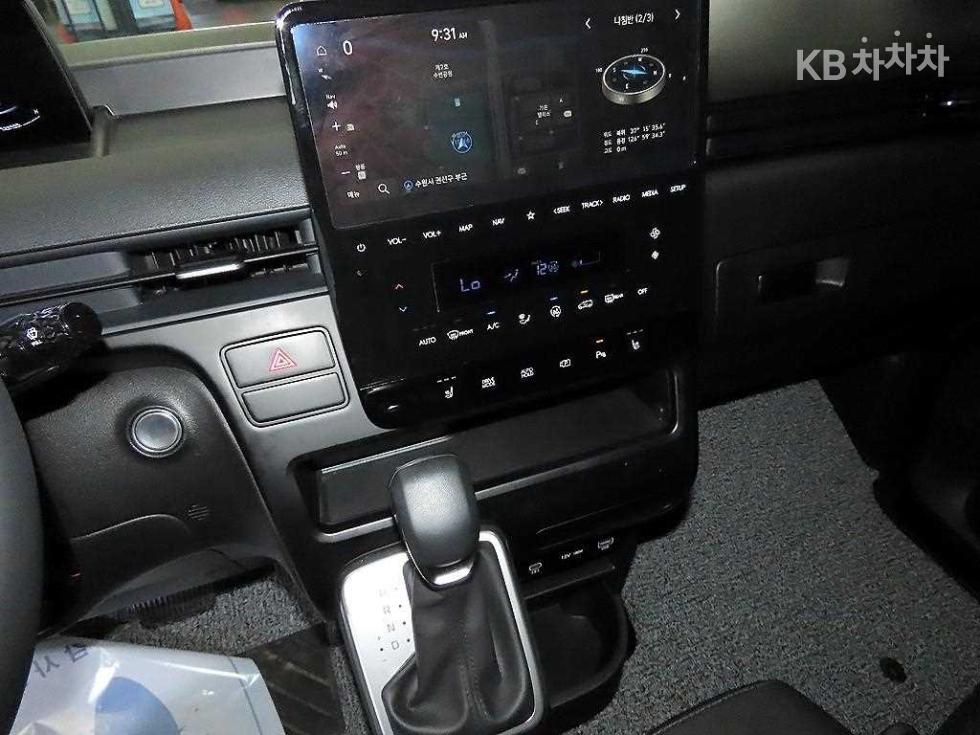 Hyundai Staria — miniaturë 10