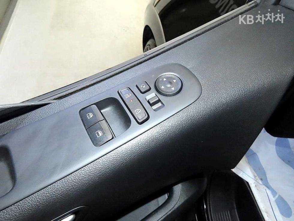 Hyundai Staria — miniaturë 11