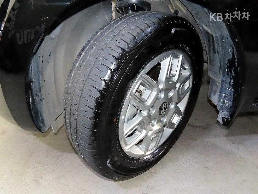 Hyundai Staria — miniaturë 17