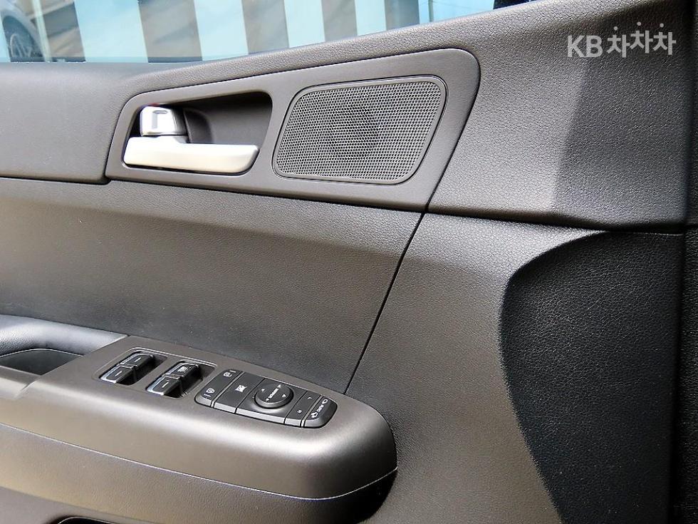 Kia Sportage — miniaturë 11