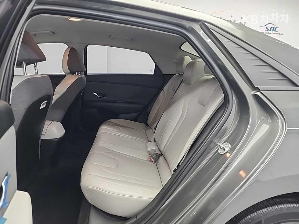 Hyundai Avante — miniaturë 12