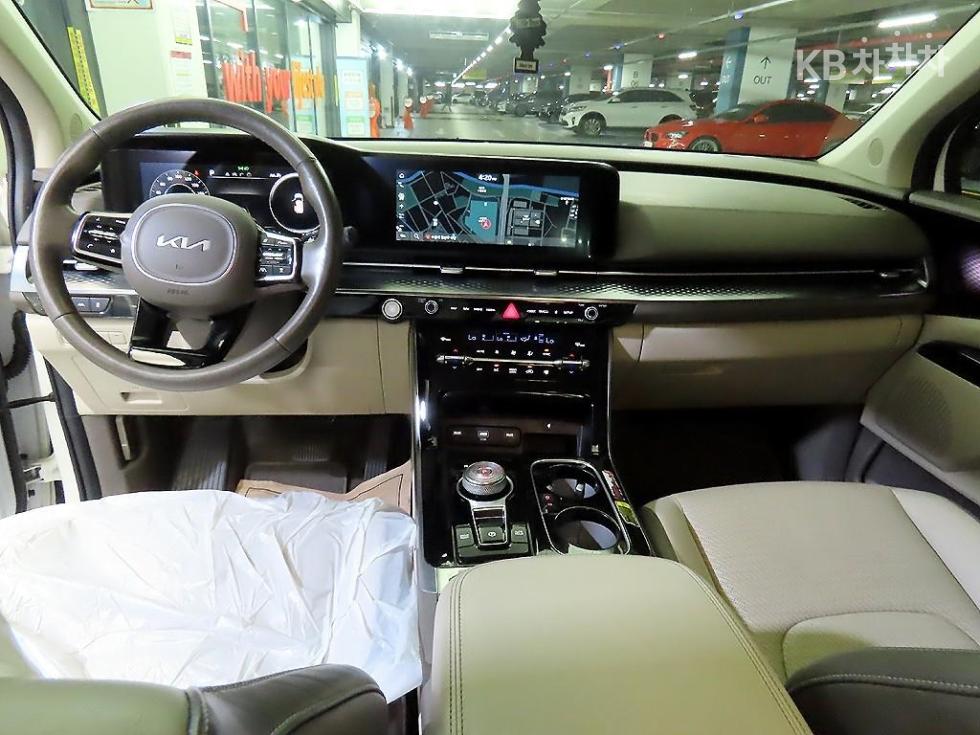 Kia Carnival — miniaturë 10