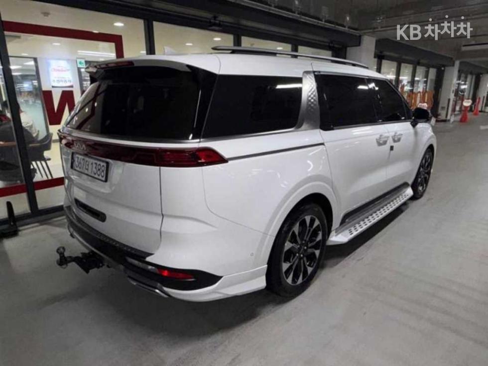 Kia Carnival — miniaturë 4