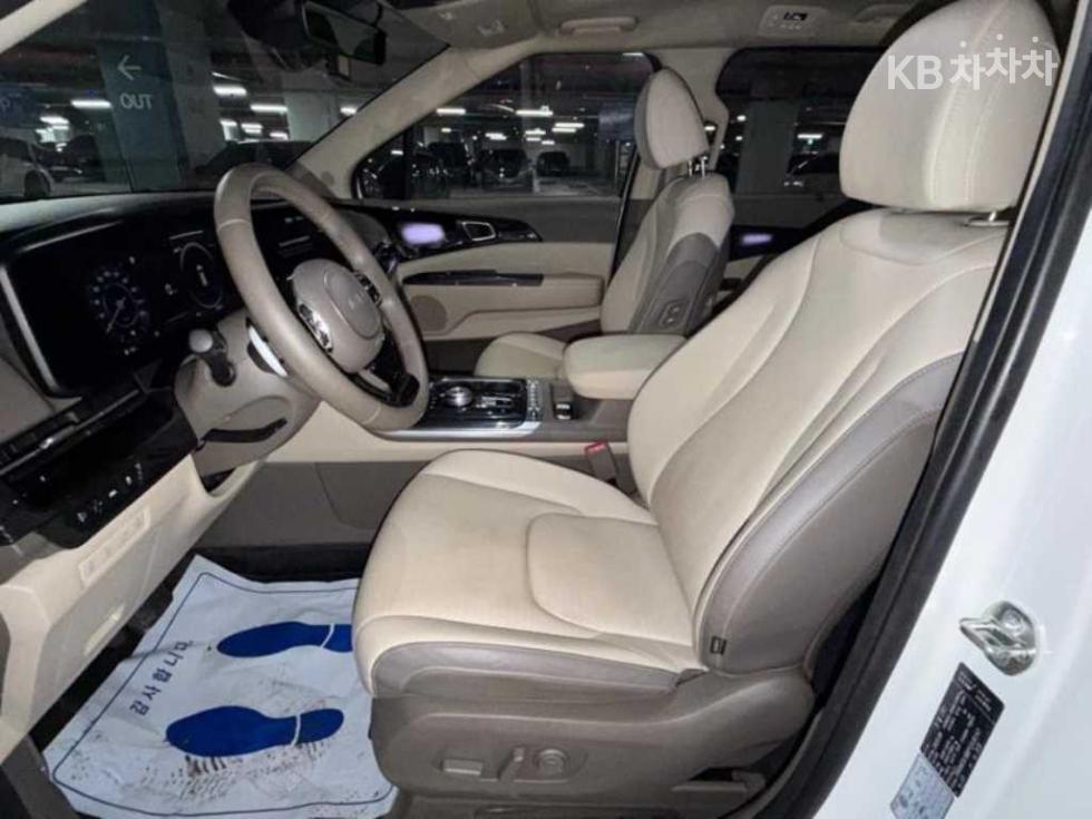 Kia Carnival — miniaturë 6