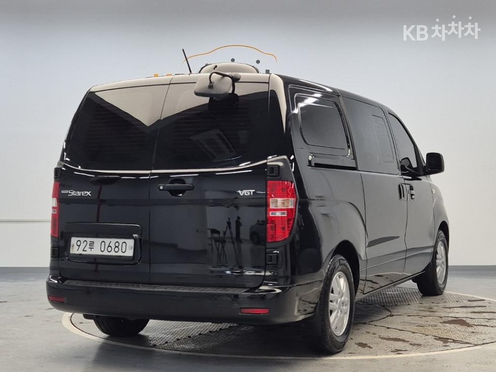 Hyundai Starex — miniaturë 3