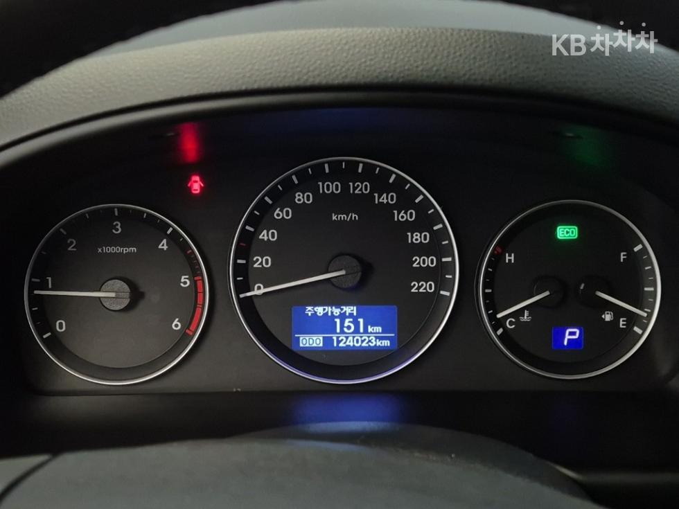 Hyundai Starex — miniaturë 6