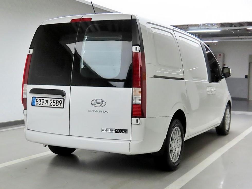Hyundai Staria — miniaturë 4