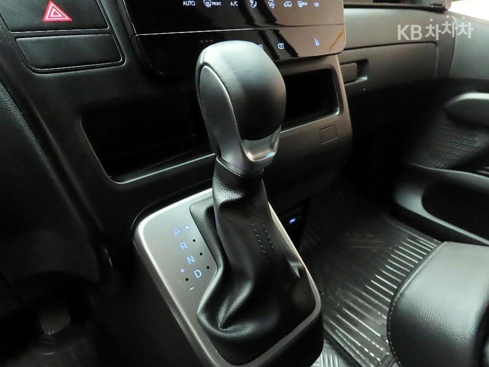 Hyundai Staria — miniaturë 9