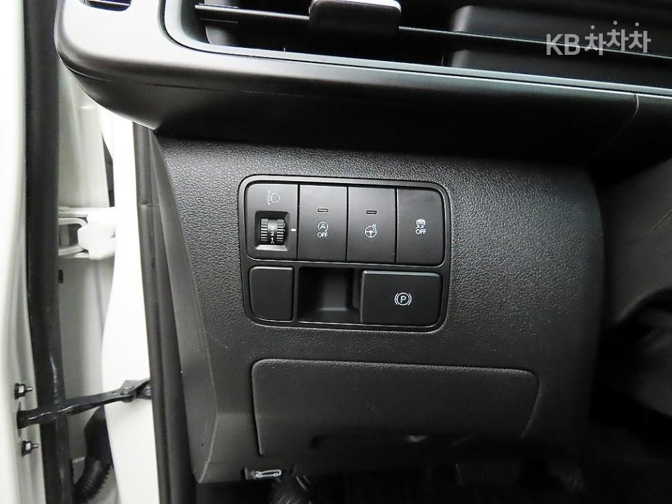 Hyundai Staria — miniaturë 11