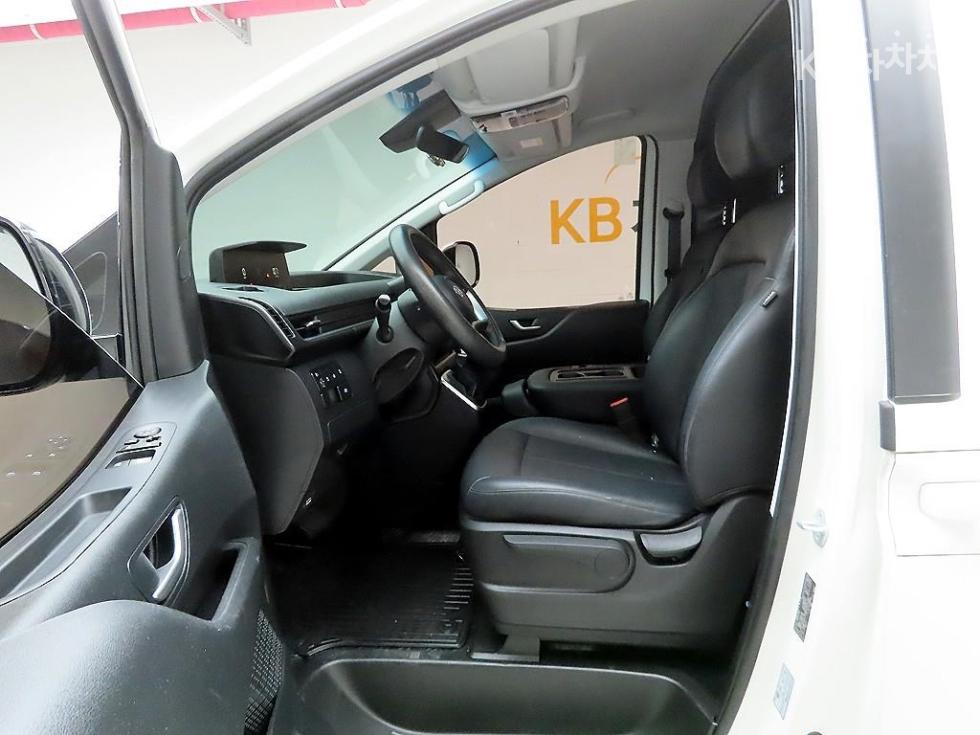Hyundai Staria — miniaturë 12