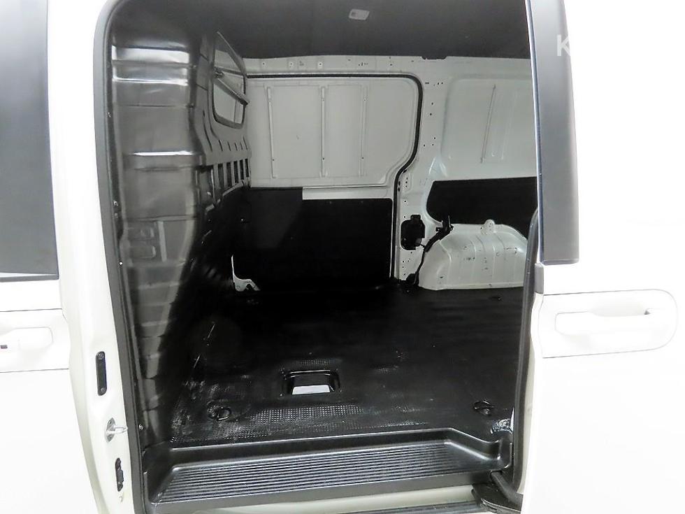 Hyundai Staria — miniaturë 13