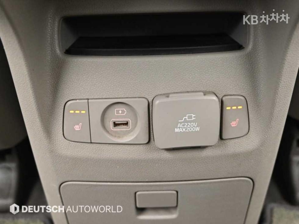 Kia Carnival — miniaturë 16