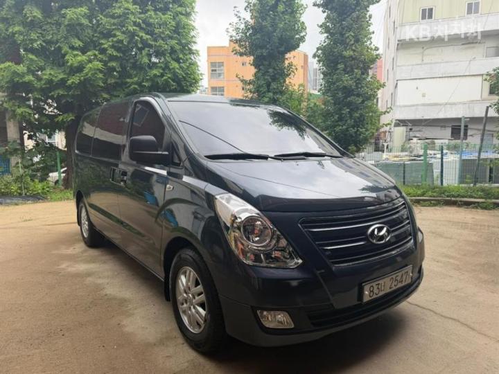 Hyundai Starex 3인승 밴 — foto 1