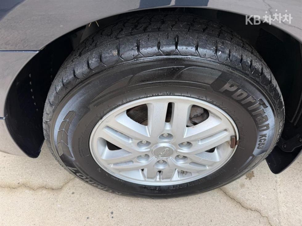 Hyundai Starex — miniaturë 8