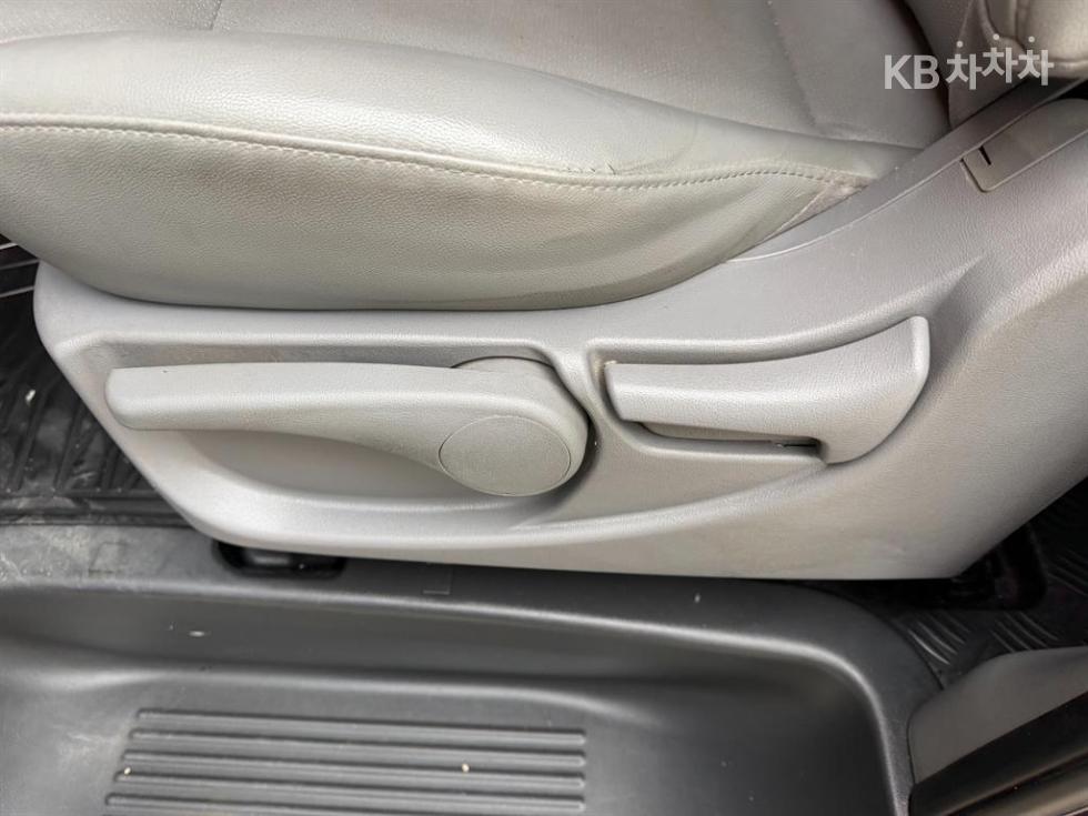 Hyundai Starex — miniaturë 13
