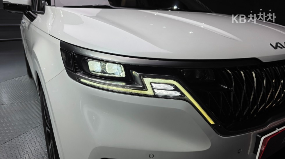 Kia Carnival — miniaturë 7