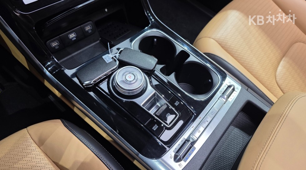 Kia Carnival — miniaturë 12