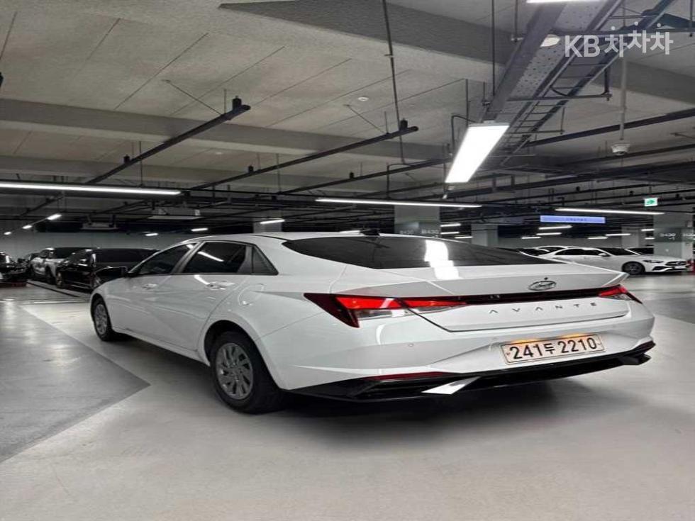 Hyundai Avante — miniaturë 2