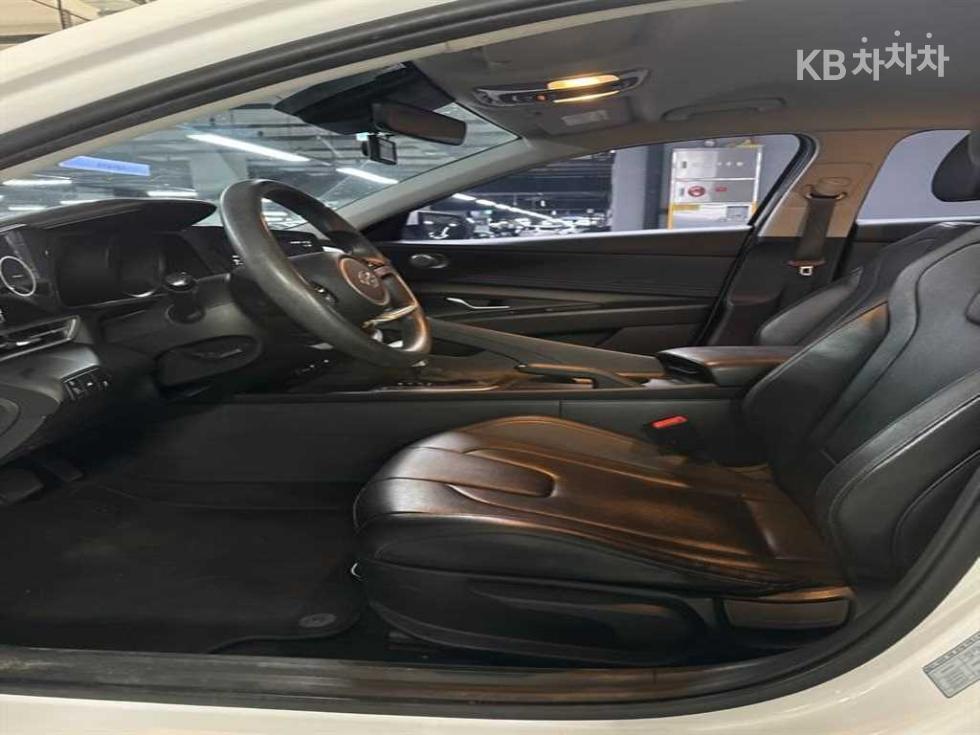 Hyundai Avante — miniaturë 7