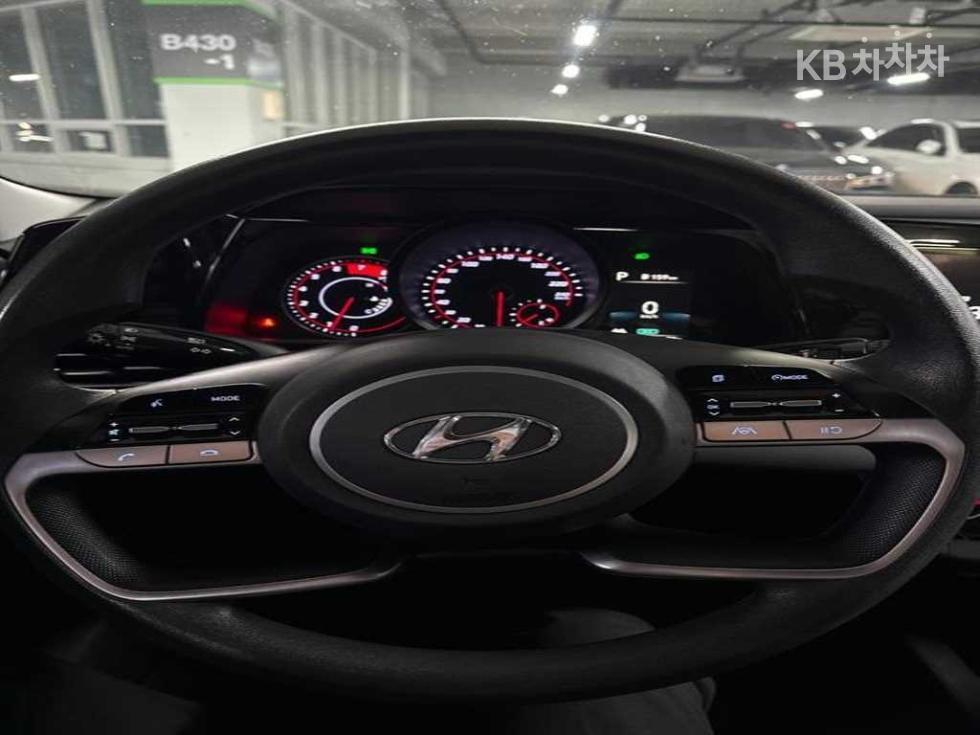 Hyundai Avante — miniaturë 17