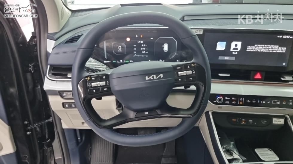 Kia Carnival — miniaturë 11