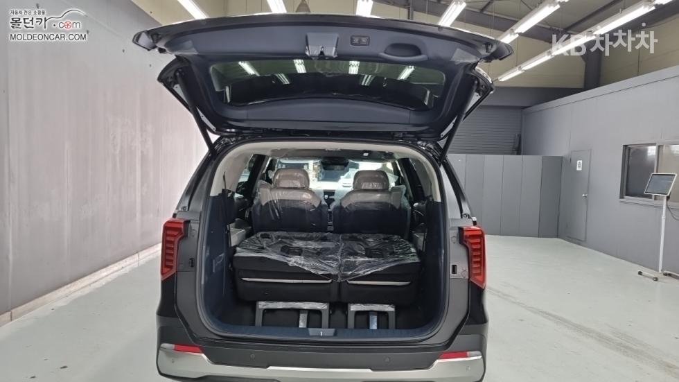 Kia Carnival — miniaturë 18