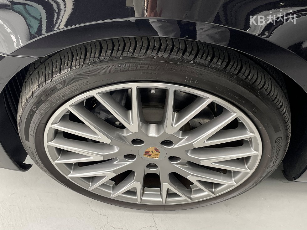Porsche Panamera — miniaturë 7