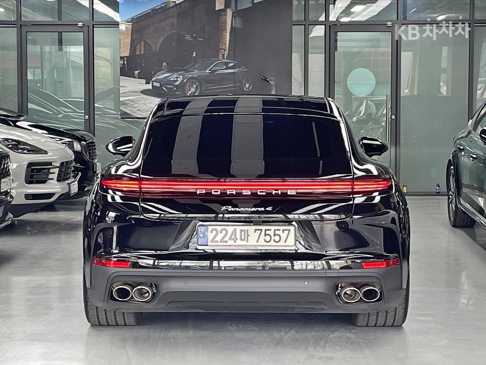 Porsche Panamera — miniaturë 4