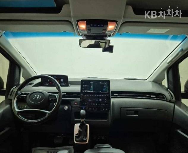 Hyundai Staria — miniaturë 7