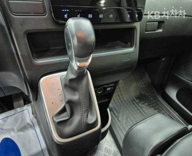 Hyundai Staria — miniaturë 8