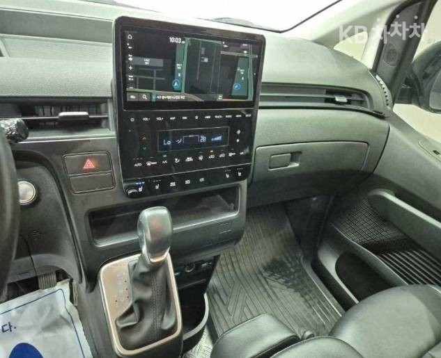 Hyundai Staria — miniaturë 10