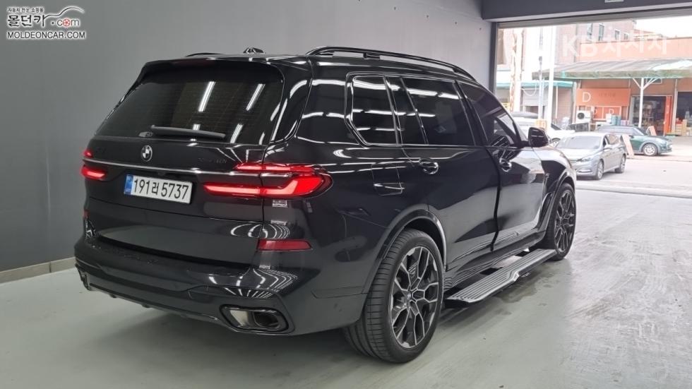 BMW X7 — miniaturë 2