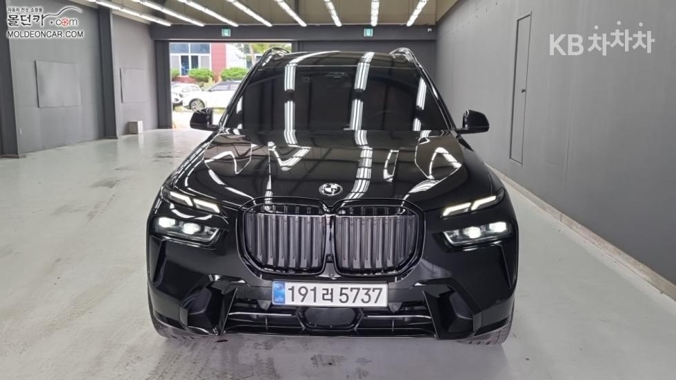 BMW X7 — miniaturë 3