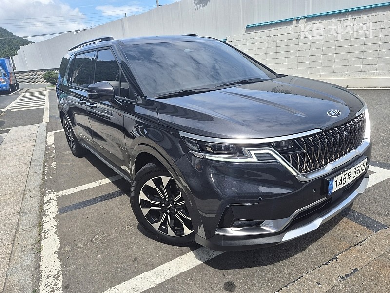 Kia Carnival — miniaturë 2