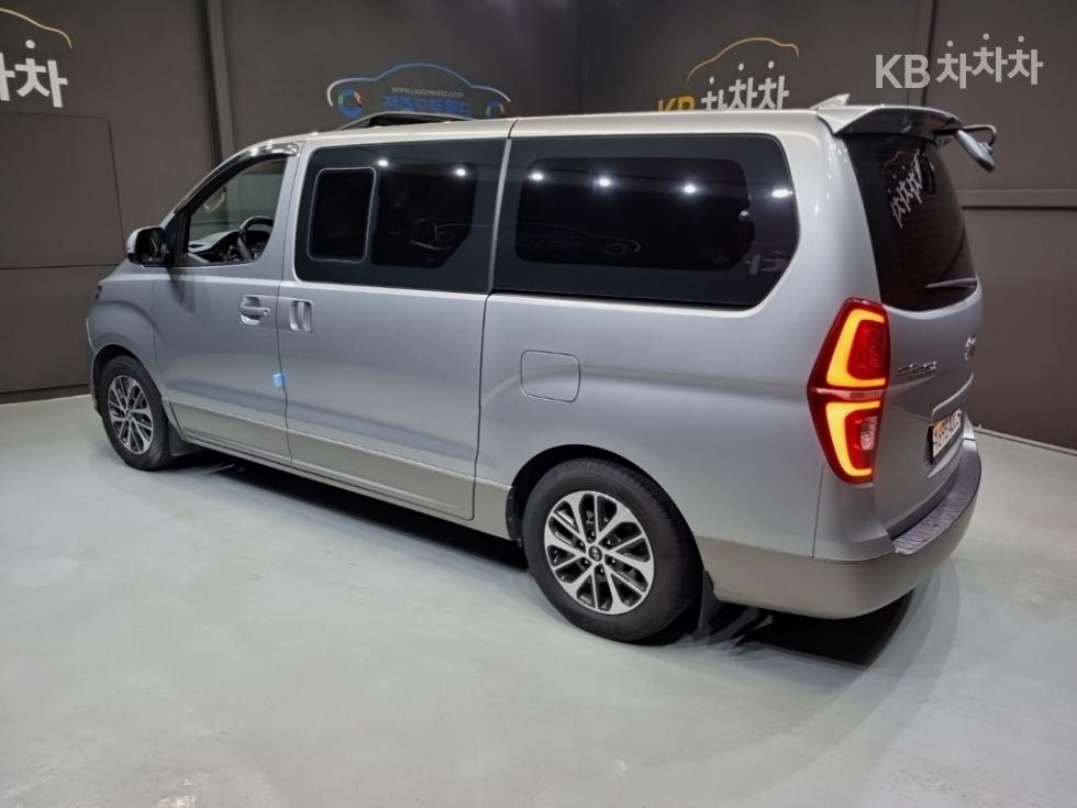 Hyundai Starex — miniaturë 4