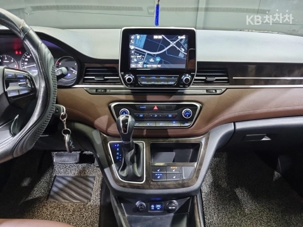 Hyundai Starex — miniaturë 10