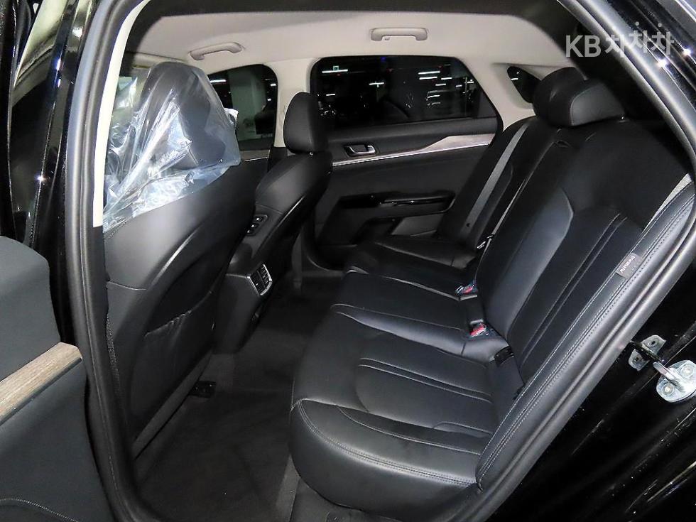Kia K5 — miniaturë 7