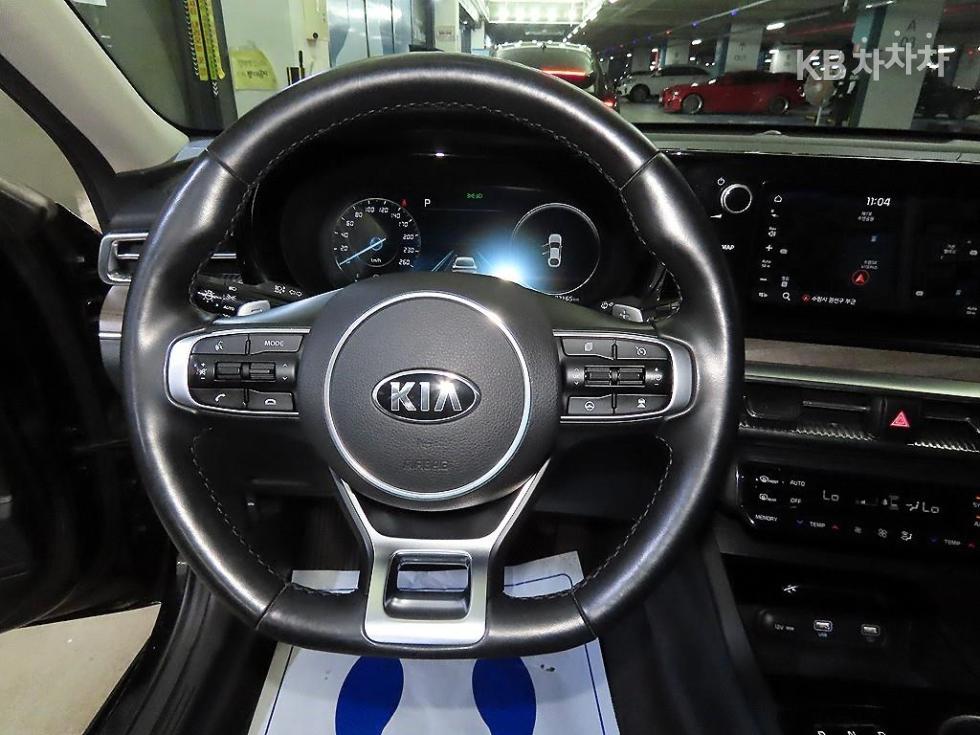 Kia K5 — miniaturë 8