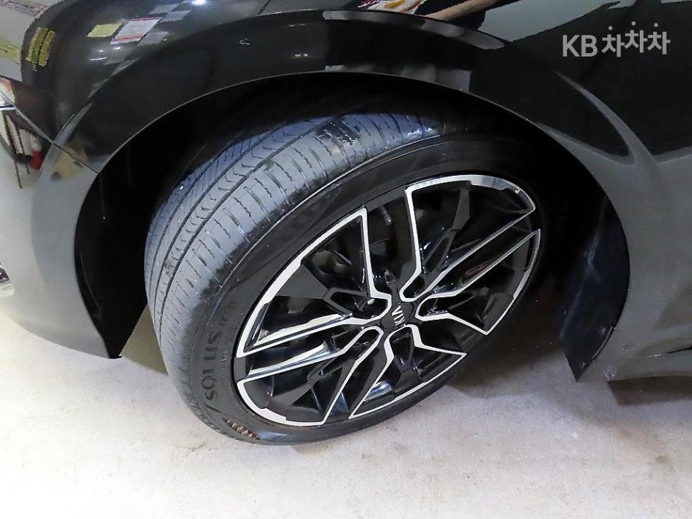 Kia K5 — miniaturë 20